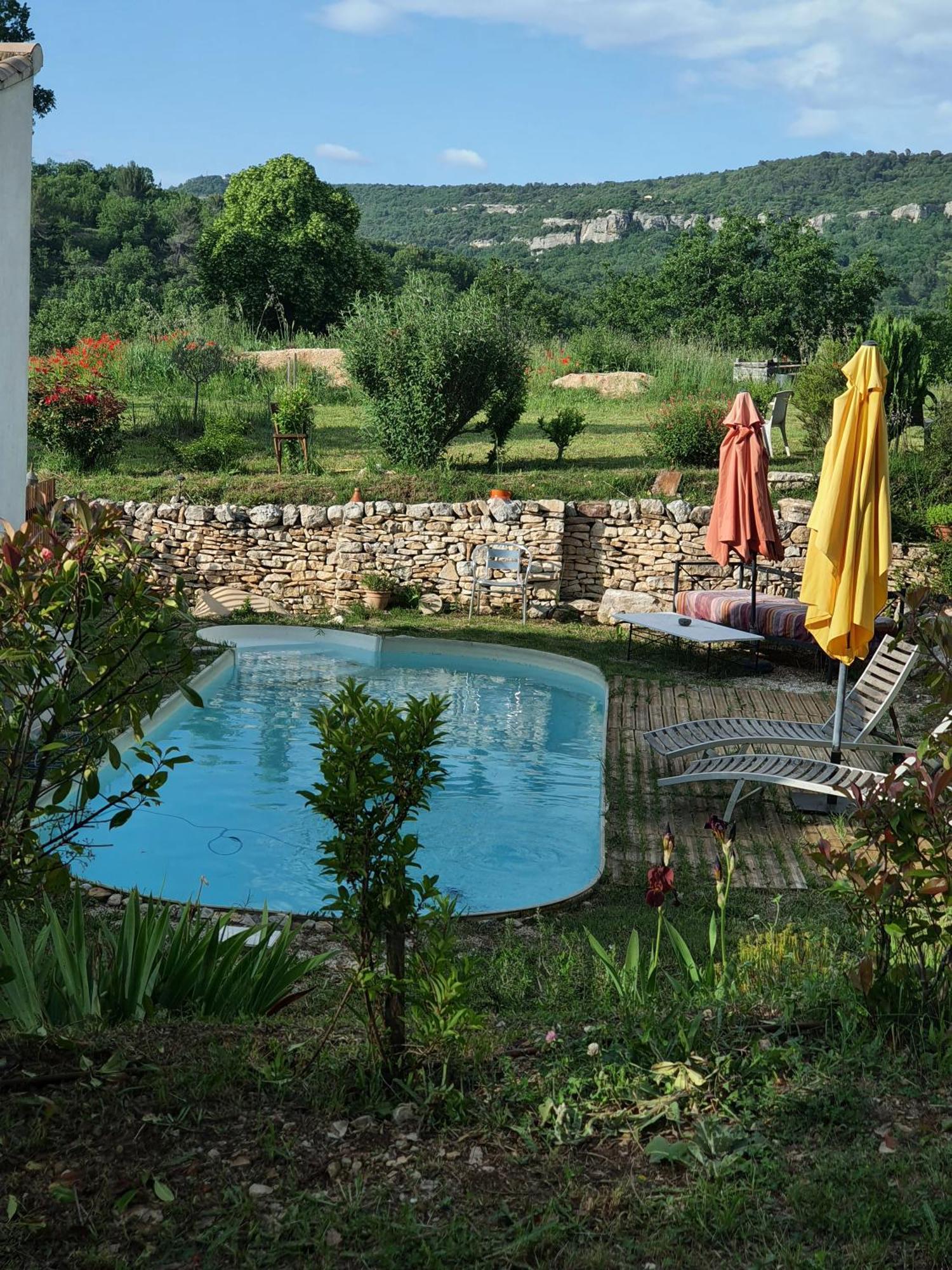 Hanna En Luberon - Le Boisset Saint-Martin-de-Castillon Exterior photo